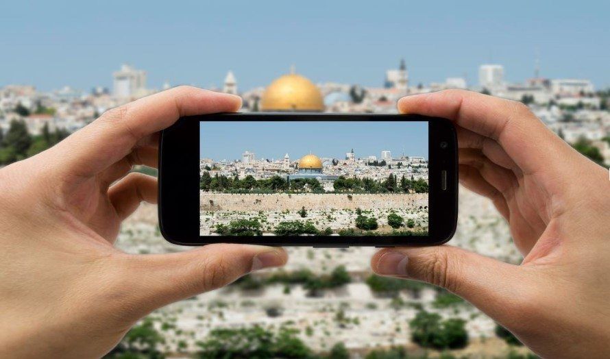Gamlebyen i Jerusalem sett gjennom en smartmobil (Foto: Skjermbilde fra nettsiden www.atsisrael.com)