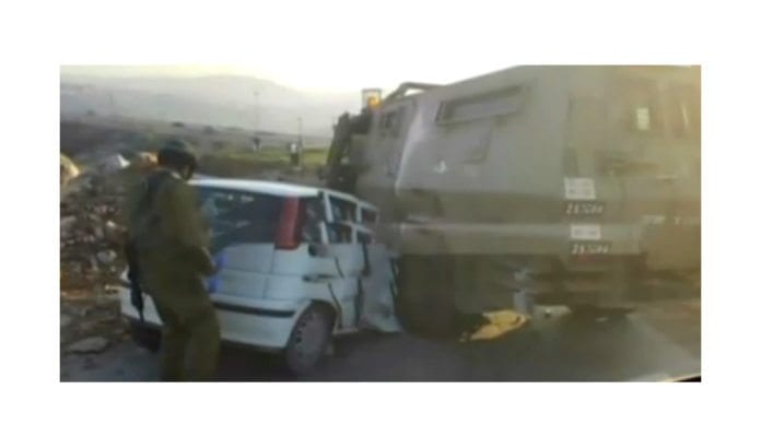 Bilen som ble forsøkt brukt til å kjøre over israelske soldater. (Foto: Skjermdump fra Channel 2 via Times of Israel) Bilen som ble forsøkt brukt til å kjøre over israelske soldater. (Foto: Skjermdump fra Channel 2 via Times of Israel)