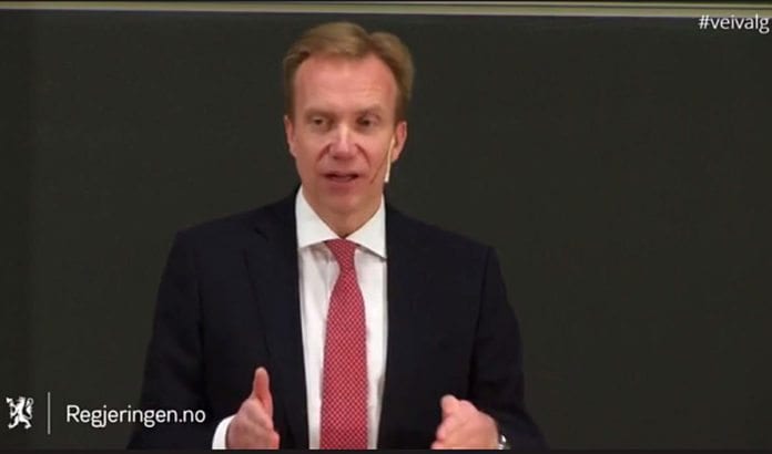 Utenriksminister Børge Brende kommenterte PAs terroristlønninger under en panelsamtale i Kristiansand mandag 25. april. (Foto: Skjermdump fra Regjeringen.no) Utenriksminister Børge Brende kommenterte PAs terroristlønninger under en panelsamtale i Kristiansand mandag 25. april. (Foto: Skjermdump fra Regjeringen.no)