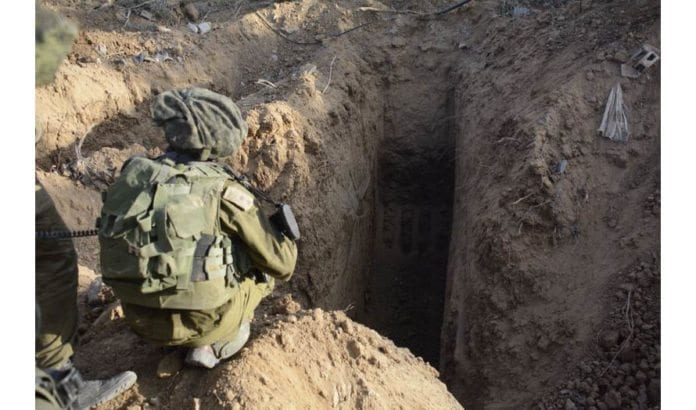 Dette er inngangen til en av terrortunnelene fra Gaza til Israel som ble funnet av israelske soldater under krigen sommeren 2014. (Foto: Det israelske forsvarsdepartementet / Flickr.com / CC) Dette er inngangen til en av terrortunnelene fra Gaza til Israel som ble funnet av israelske soldater under krigen sommeren 2014. (Foto: Det israelske forsvarsdepartementet / Flickr.com / CC)