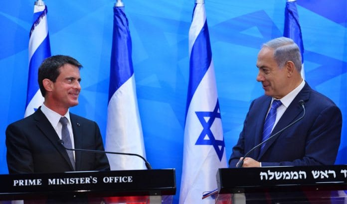 Frankrikes statsminister Manuel Valls og Israels statsminister Benjamin Netanyahu. (Foto: Kobi Godeon, GPO) Frankrikes statsminister Manuel Valls og Israels statsminister Benjamin Netanyahu holder pressekonferanse i Jerusalem 23. mai 2016. (Foto: Kobi Godeon, GPO)