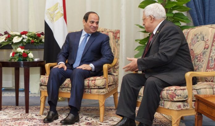 Egypts president Abdel-Fattah Al-Sisi i samtale med Mahmoud Abbas. (Illustrasjonsfoto: Det amerikanske utenriksdepartementet / Flickr.com) Egypts president Abdel-Fattah Al-Sisi i samtale med Mahmoud Abbas. (Illustrasjonsfoto: Det amerikanske utenriksdepartementet / Flickr.com)