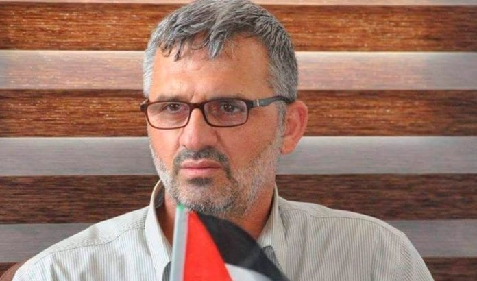 Muhammad Nazami Nasser ber om unnskyldning til det palestinske folk på Gaza-stripen. (Foto: Facebook/Times of Israel) Muhammad Nazami Nasser ber om unnskyldning til det palestinske folk på Gaza-stripen. (Foto: Facebook/Times of Israel)