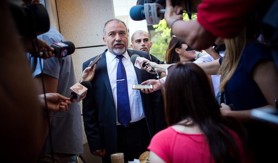 Forsvarsminister Avigdor Lieberman tror de siste ukers uroligheter langs Gazastripen nå er over. (Foto: Flickr)