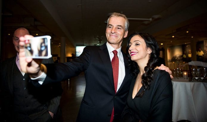 - Sentralstyret har ikke hatt et ønske om å endre politikk overfor Israel, skriver politisk rådgiver i Ap til MIFF. Her partileder Jonas Gahr Støre og nestleder Hadia Tajik. (Foto: Arbeiderpartiet, flickr) - Sentralstyret har ikke hatt et ønske om å endre politikk overfor Israel, skriver politisk rådgiver i Ap til MIFF. Her partileder Jonas Gahr Støre og nestleder Hadia Tajik. (Foto: Arbeiderpartiet, flickr)