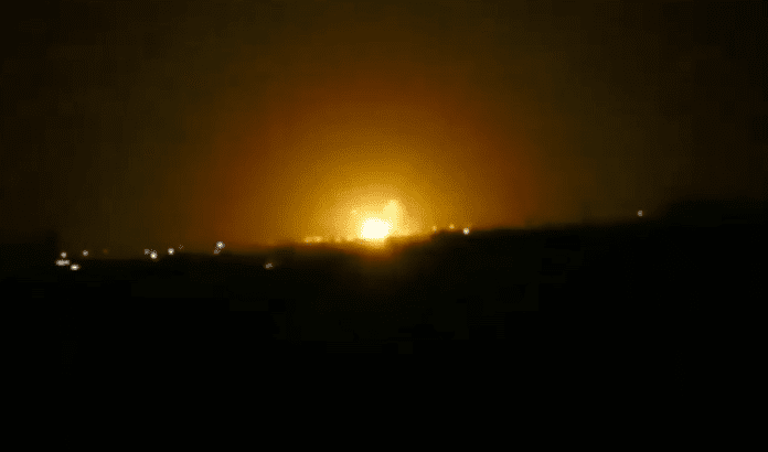 Israelske jagerfly skal angivelig ha bombet et våpenlager utenfor Damaskus. (Foto: Skjermdump YouTube) Israelske jagerfly skal angivelig ha bombet et våpenlager utenfor Damaskus. (Foto: Skjermdump YouTube)