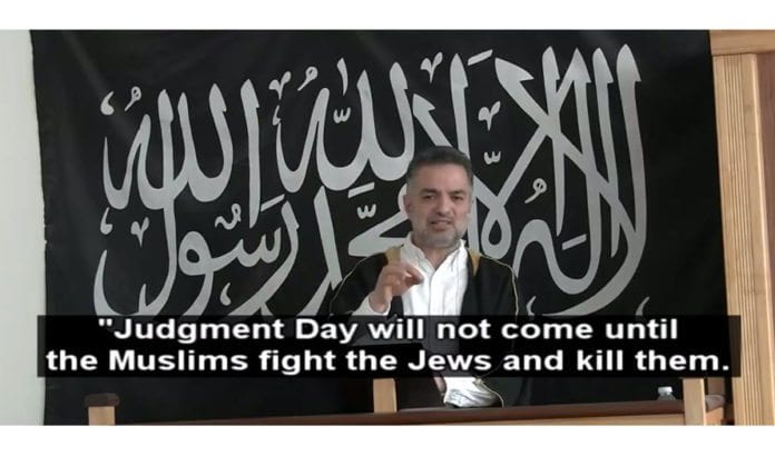 Moskéen har selv publisert talen Mundhir Abdallah holdt i København 31. mars 2017 på YouTube. Memri har lagt engelsk teksting på den arabiske talen. Moskéen har selv publisert talen Mundhir Abdallah holdt i København 31. mars 2017 på YouTube. Memri har lagt engelsk teksting på den arabiske talen.