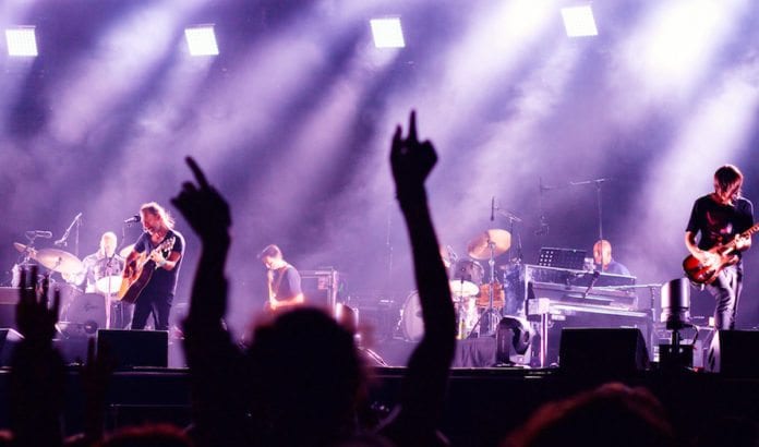 Den britiske rockegruppen Radiohead vil ikke avlyse konserten sin i Israel. (Foto: Arend Kuester/Flickr) Den britiske rockegruppen Radiohead vil ikke avlyse konserten sin i Israel. (Foto: Arend Kuester/Flickr)