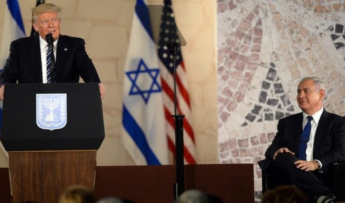 I sin avslutningstale i Israel skrøt Trump av Israel. Netanyahu likte det han hørte. (Foto: Haim Zach) I sin avslutningstale i Israel skrøt Trump av Israel. Netanyahu likte det han hørte. (Foto: Haim Zach)