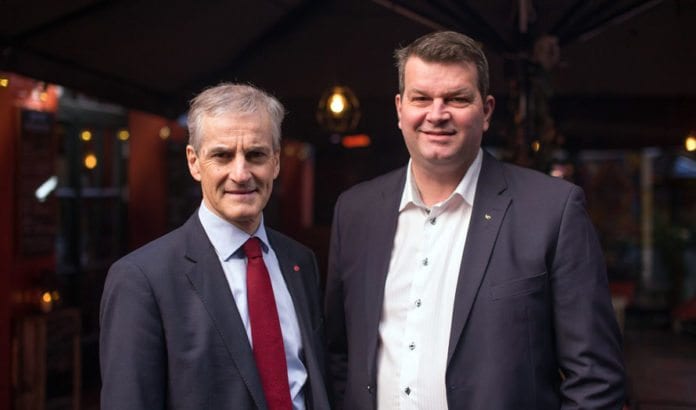 Ap-leder Jonas Gahr Støre og påtroppende LO-leder Hans-Christian Gabrielsen. (Foto: Arbeiderpartiet, flickr) Ap-leder Jonas Gahr Støre og påtroppende LO-leder Hans-Christian Gabrielsen. (Foto: Arbeiderpartiet, flickr)