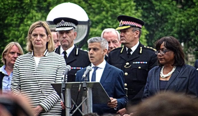 Londons ordfører Sadiq Khan ønsker å lære av Israel i hvordan de bekjemper terror. (Foto: Garry Knight/Flickr) Londons ordfører Sadiq Khan ønsker å lære av Israel i hvordan de bekjemper terror. (Foto: Garry Knight/Flickr)