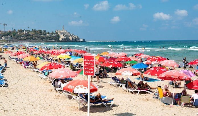 Motemagasinet Vouge mener Israel er en fantastisk destinasjon for strand- og badeliv. (Foto: Xiquinho Silva/Flickr) Motemagasinet Vouge mener Israel er en fantastisk destinasjon for strand- og badeliv. (Foto: Xiquinho Silva/Flickr)