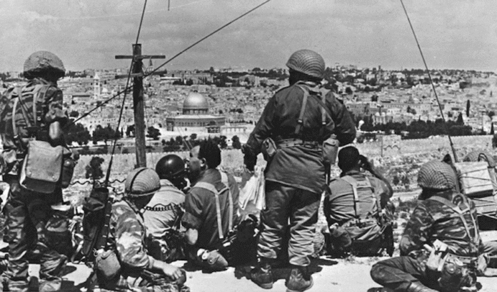 I løpet av Seksdagerskrigen fikk Israel kontroll over hele Jerusalem. (Foto: Wikipedia) I løpet av Seksdagerskrigen fikk Israel kontroll over hele Jerusalem. (Foto: Wikipedia)