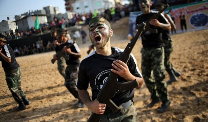 Hamas-sommerleir- 120.000 gutter og jenter har deltatt på Hamas´ omstridte sommerskoler i år. (Foto: The Israel Project/Flickr)