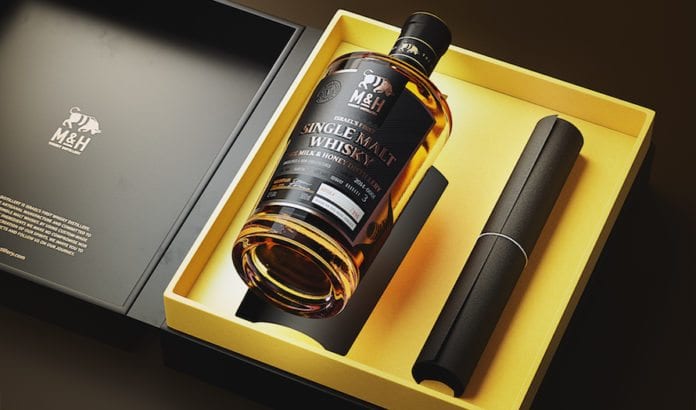 Whisky Den første single malt whiskey produsert i Israel er nå til salgs. (Foto: Milk & Honey)