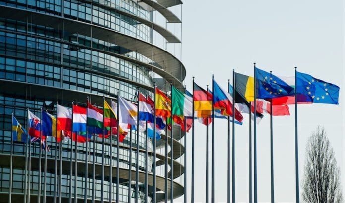 EU-flagg Flere israelere har et positivt syn enn et negativt syn på den Europeiske Union. (Foto: European Parliament)