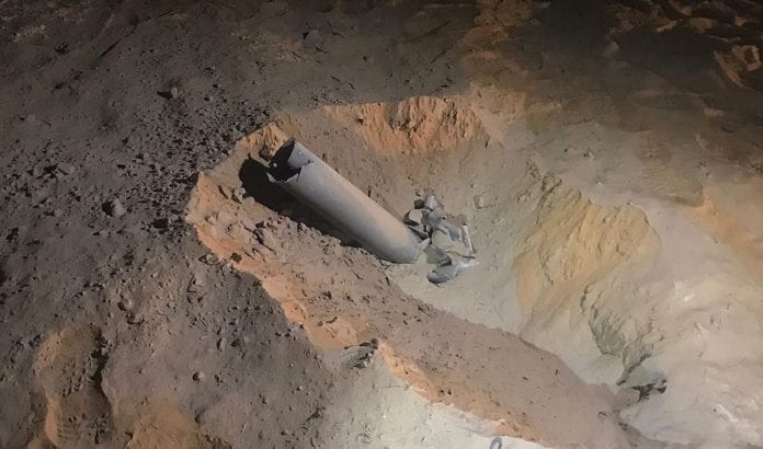rakett-fra-sinai To raketter landet i Israel søndag kveld. En traff rett i nærheten av et befolket område. (Foto: IDF)
