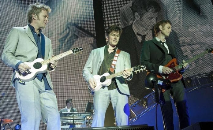 Den norske popgruppen A-ha skal for første gang opptre i Israel. De står på scenen sommeren 2018. (Foto: Wikipedia) Den norske popgruppen A-ha skal for første gang opptre i Israel. De står på scenen i Tel Aviv sommeren 2018. (Foto: Wikipedia)