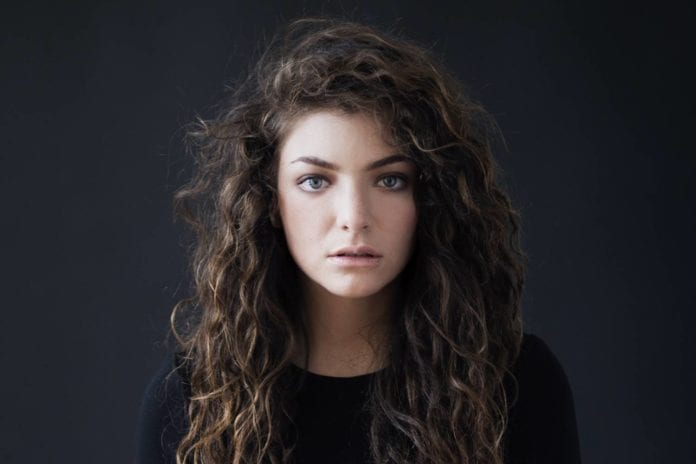 Lorde 2 Den fremadstormende popstjernen Lorde skal sommeren 2018 spille sin første konsert i Israel. (Foto: Pressebilde)