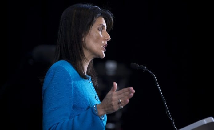Nikki Haley FN-ambassadør USAs FN-ambassadør Nikki Haley ønsker kutt i amerikansk bistand til palestinerne. (Foto: EJ Hersom/Flickr)