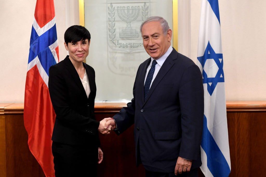 Ine Eriksen Søreide møtte Benjamin Netanyahu søndag 7. januar 2018. (Foto: GPO/Flickr)