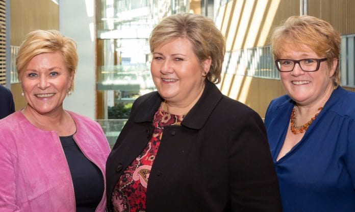 Siv Jensen (FrP), Erna Solberg (Høyre) og Trine Skei Grande (Venstre) danner ny regjering. (Foto: Hans Kristian Thorbjørnsen, Høyre, flickr) Siv Jensen (FrP), Erna Solberg (Høyre) og Trine Skei Grande (Venstre) danner ny regjering. (Foto: Hans Kristian Thorbjørnsen, Høyre, flickr)