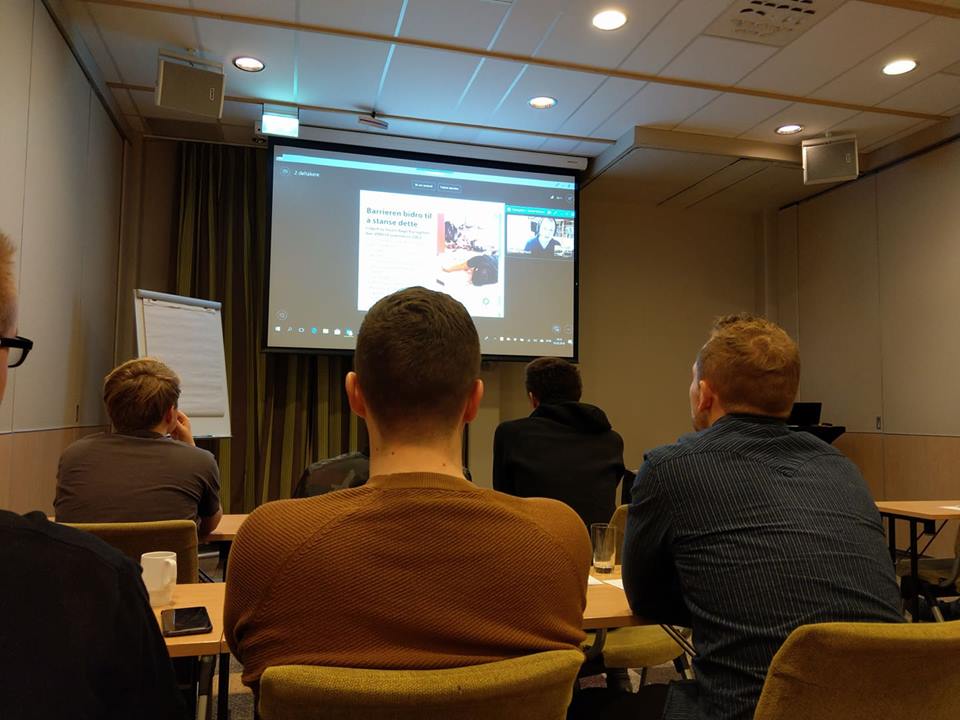 Conrad Myrland, daglig leder i MIFF, holdt to foredrag for deltakerne på konferansen via videolink. (Foto: Kjetil Ravn Hansen)