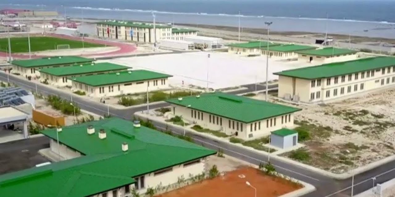 Tyrkia har bygget en militærbase i Somalia, hvor de skal trene opp 5000-10.000 afrikanske soldater. (Foto: Skjermdump Youtube)