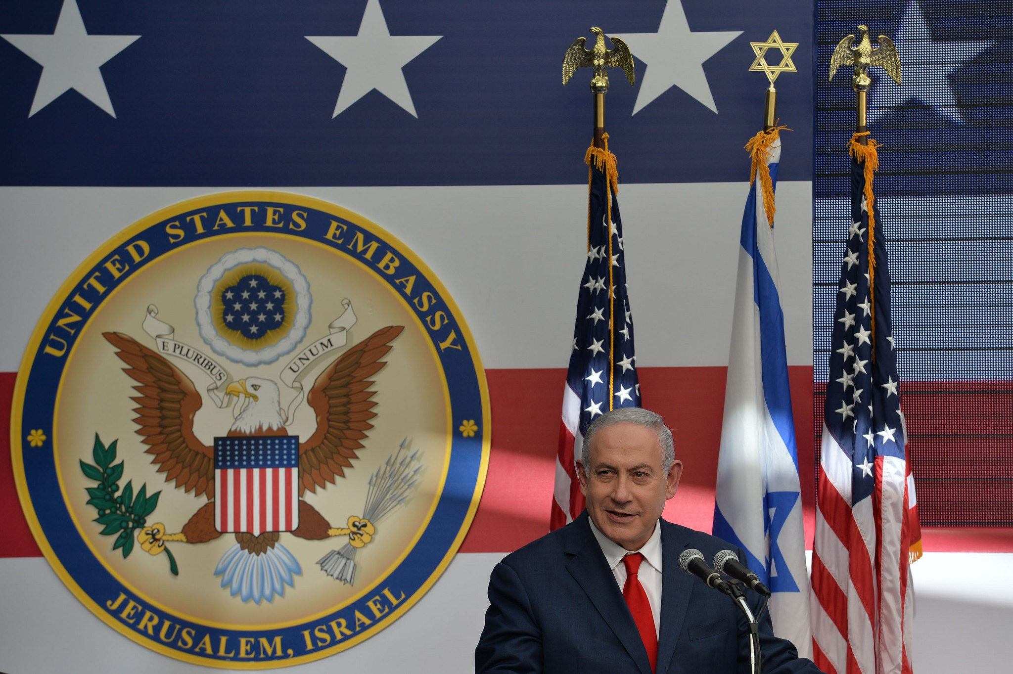 Benjamin Netanyahu var strålende fornøyd under åpningen av USAs ambassade i Jerusalem. (Foto: Avi Ohayon/Flickr)