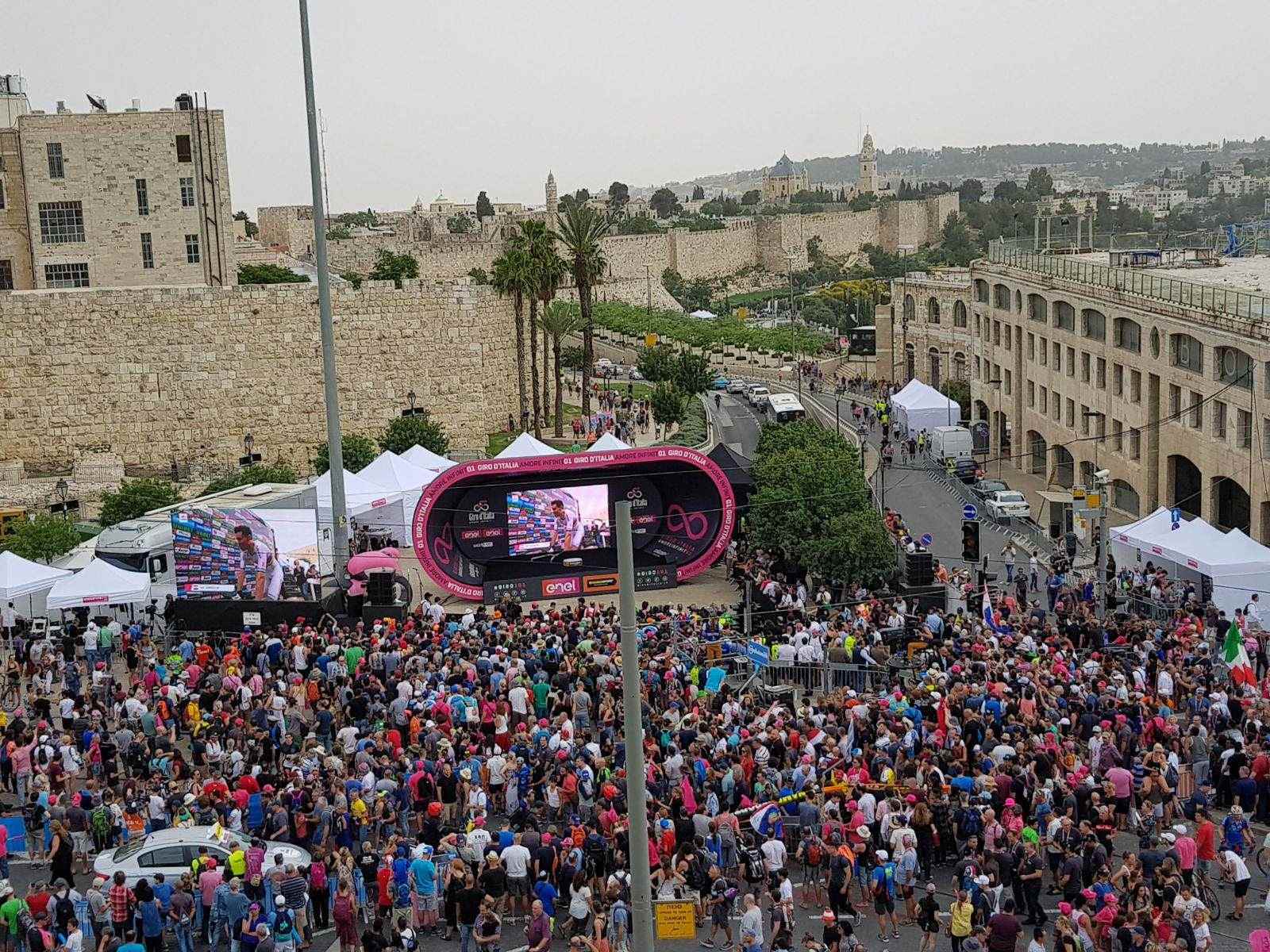 Første etappe av Giro d´Italia var i Jerusalem 4. mai. TV-bildene fra rittet var stor markedsføring av den israelske hovedstaden.