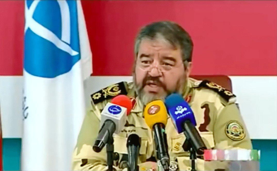 Gholam Reza Jalali mener Israel rett og slett stjeler både regn og snø fra Iran. (Foto: Skjermdump YouTube)