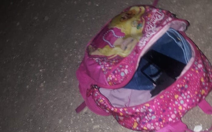 WhatsApp-Image-2018-07-16-at-07.59.32-copy En gruppe palestinere forsøkte å infiltrere Israel fra Vestbredden. De hadde gjemt en maskinpistol i en rosa Barbie-sekk. (Foto: Politiet)