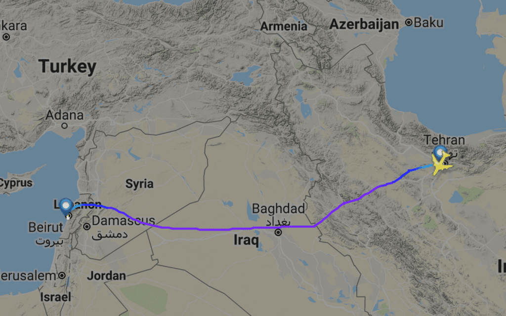 Gjennom offentlig data kan man se det Iranske selskapet Fars Air Qeshm har flydd fra Teheran til Beirut. (Skjermdump: FlightRadar24)