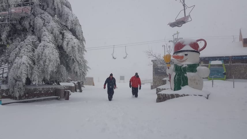 Savner du gode skiforhold? Da er det bare å sette kursen mot Israel. (Foto: Hermon Ski Resort)