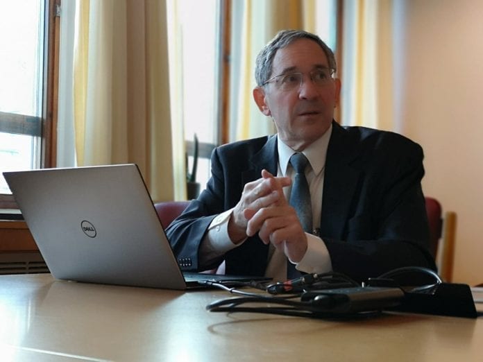 : Itamar Marcus, direktør i Palestinian Media Watch, krever at Facebook stenger Facebook-siden til Fatah-partiet. I januar 2019 var Marcus i Norge som gjest av MIFF, her fra en orientering for Høyre og FrP på Stortinget. (Foto: Conrad Myrland, MIFF) : Itamar Marcus, direktør i Palestinian Media Watch, krever at Facebook stenger Facebook-siden til Fatah-partiet. I januar 2019 var Marcus i Norge som gjest av MIFF, her fra en orientering for Høyre og FrP på Stortinget. (Foto: Conrad Myrland, MIFF)