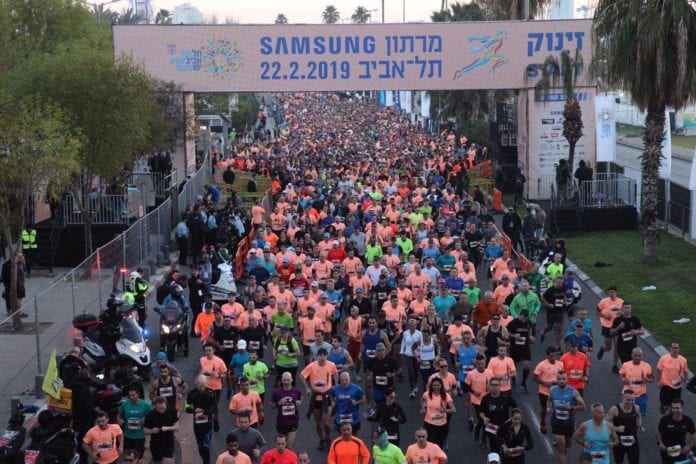 Rundt 40.000 deltok på Tel Aviv Samsung Marathon 2019. (Foto: Ronen Topelberg, Tel Aviv-Yafo Municipality) Rundt 40.000 deltok på Tel Aviv Samsung Marathon 2019. (Foto: Ronen Topelberg, Tel Aviv-Yafo Municipality)