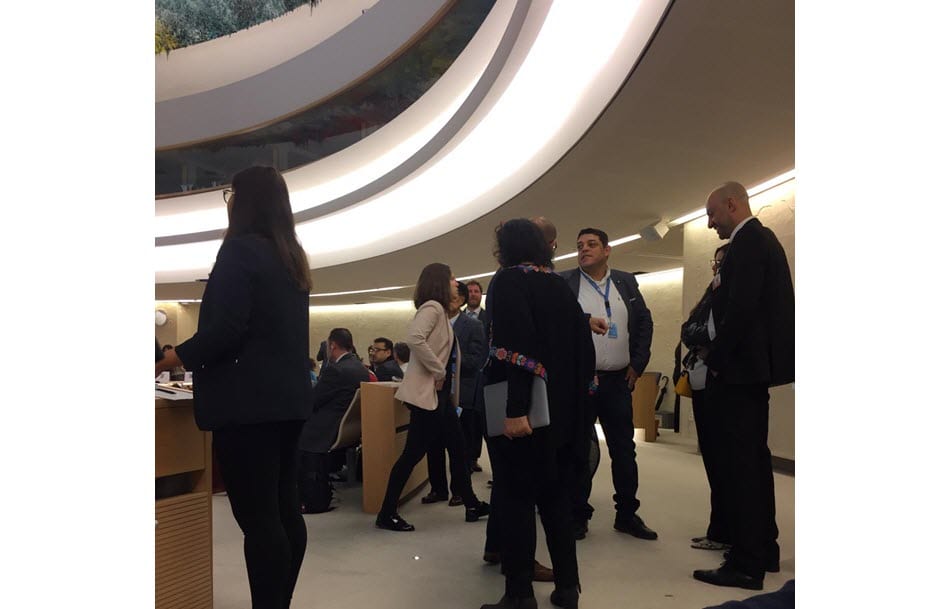 Loai Deeb, person nummer tre fra høyre, i FNs menneskerettighetsråd 18. mars 2019. (Foto: Privat)