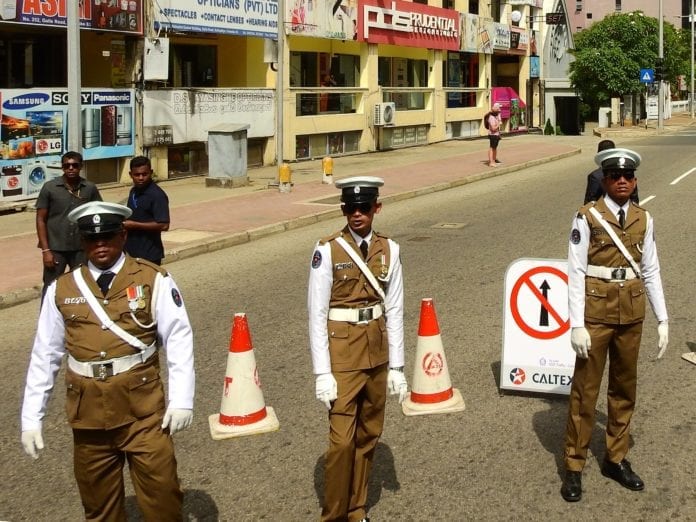 SriLanka-Independence_-_4_Feb_2019_(59) Politiet i Sri Lanka holder vakt. Bildet er fra en annen anledning. (Illustrasjonsfoto: Wikipedia Commons)