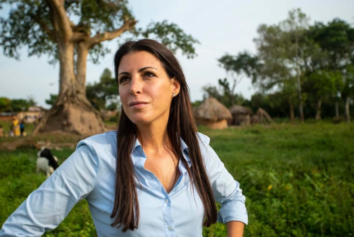 Sivan Ya’ari grunnlag Innovation Africa, som fokuserer på å bringe solenergi og rent vann til afrikanske landsbyer. (Foto: Sustainable Nation)