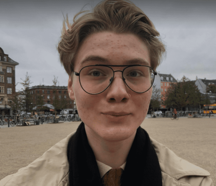 Max-1 Max Gustav Zeuthen (15), arbeidspraktikant i MIFF Danmark, forteller om hvorfor han støtter Israel. (Foto: Max Zeuthen)